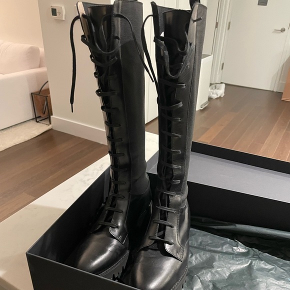 theory laced boot